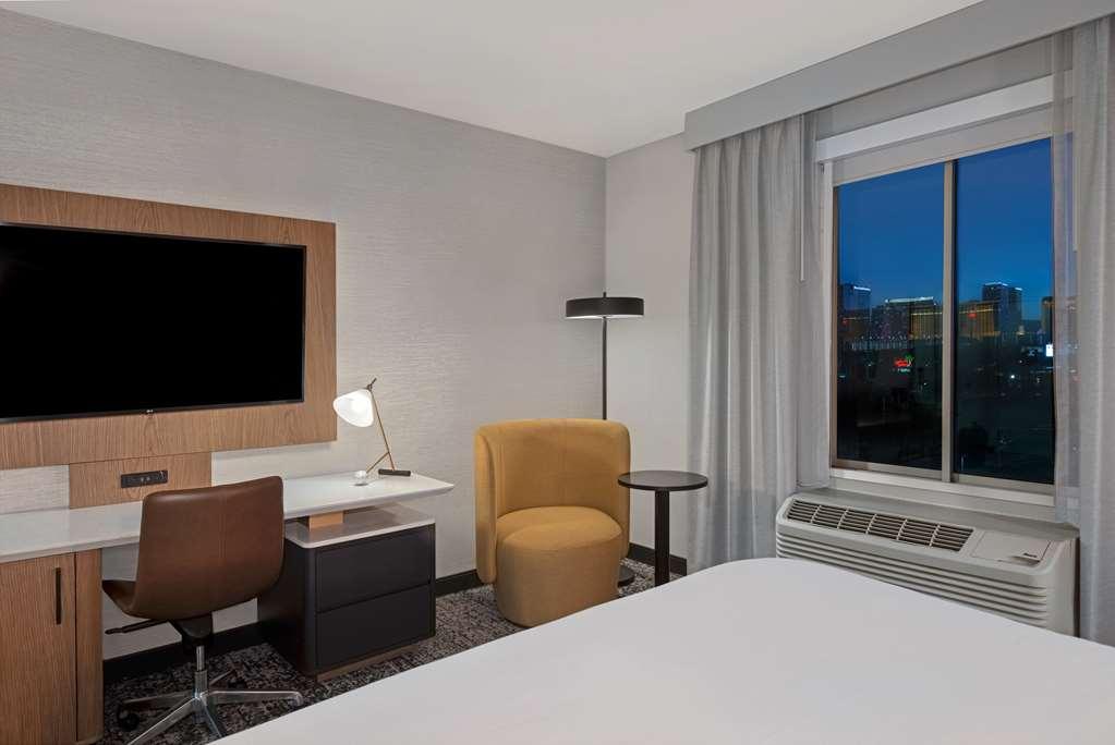 Doubletree By Hilton Vegas East Flamingo Hotel *